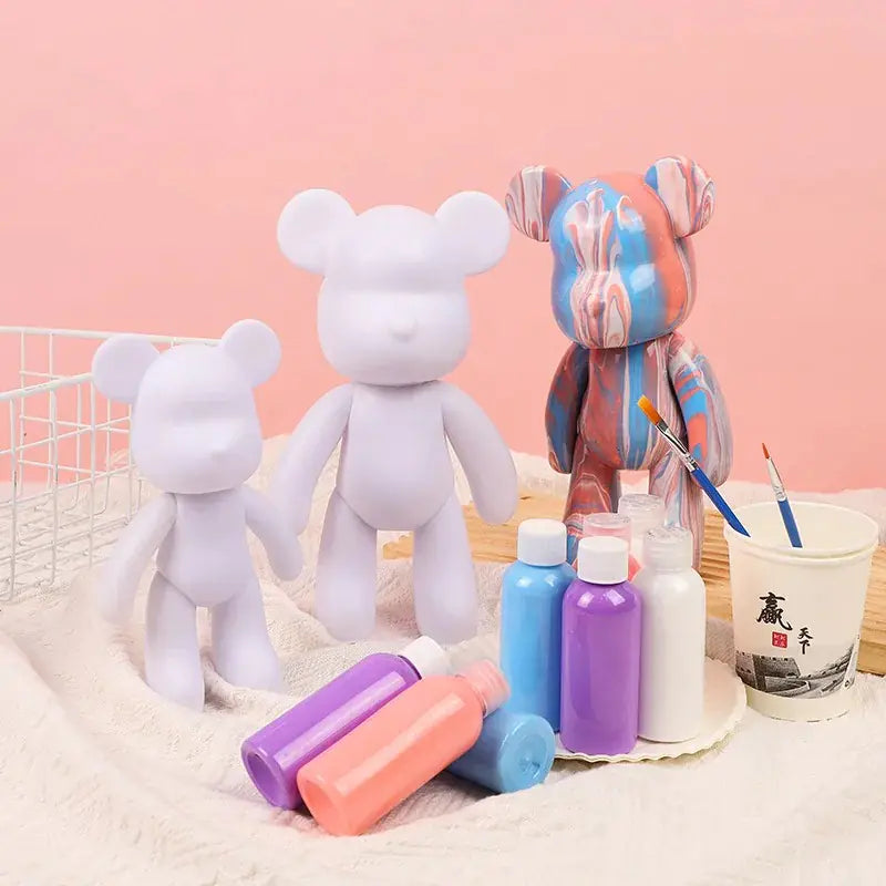 Expressive Fluid Bear Sculpture