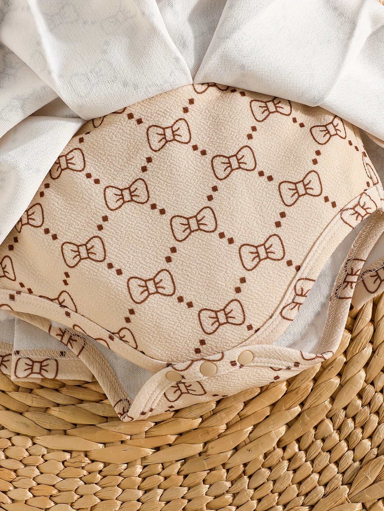 Girls' Fashion Butterfly Print Long Sleeve Dress + Bow Hair Accessory + Pair of Socks, Perfect for Outdoor